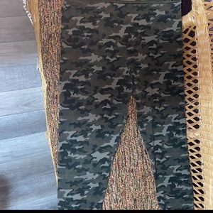 Camo leggings